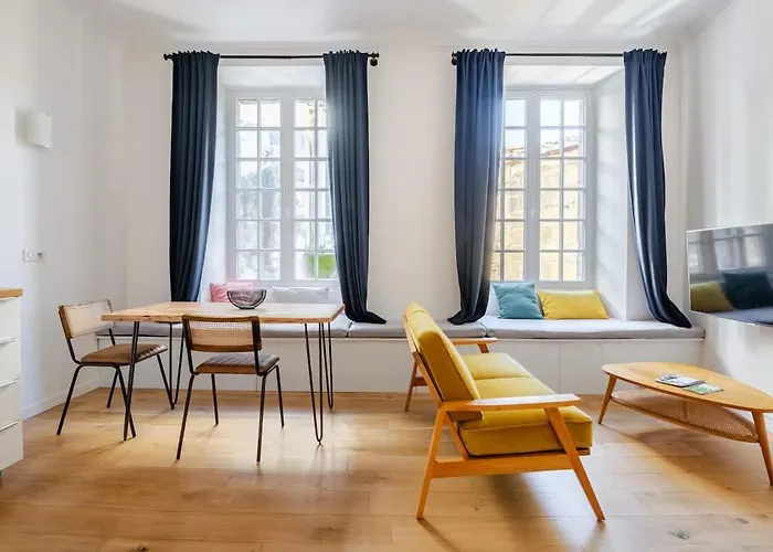 Chemin Du Muguet T2 Hyper Centre *